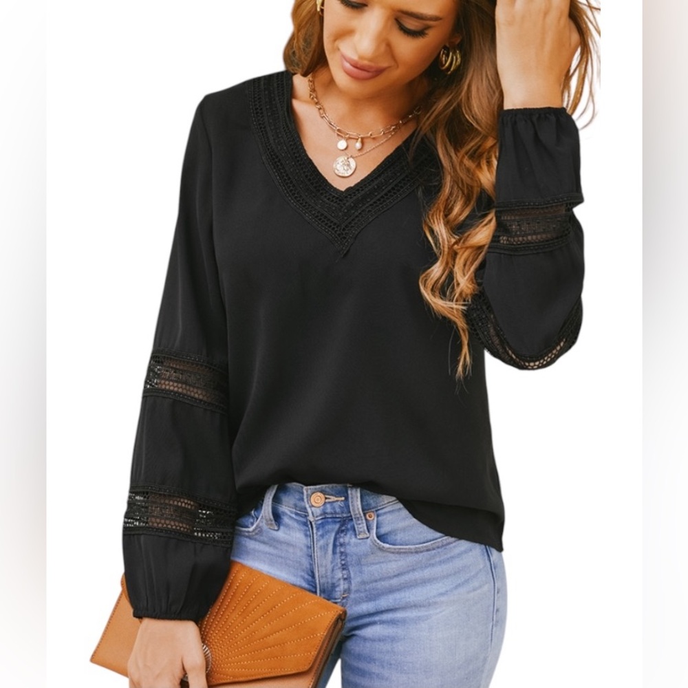 C3- Cupshe LARGE V NECK BLOUSE LOOSE